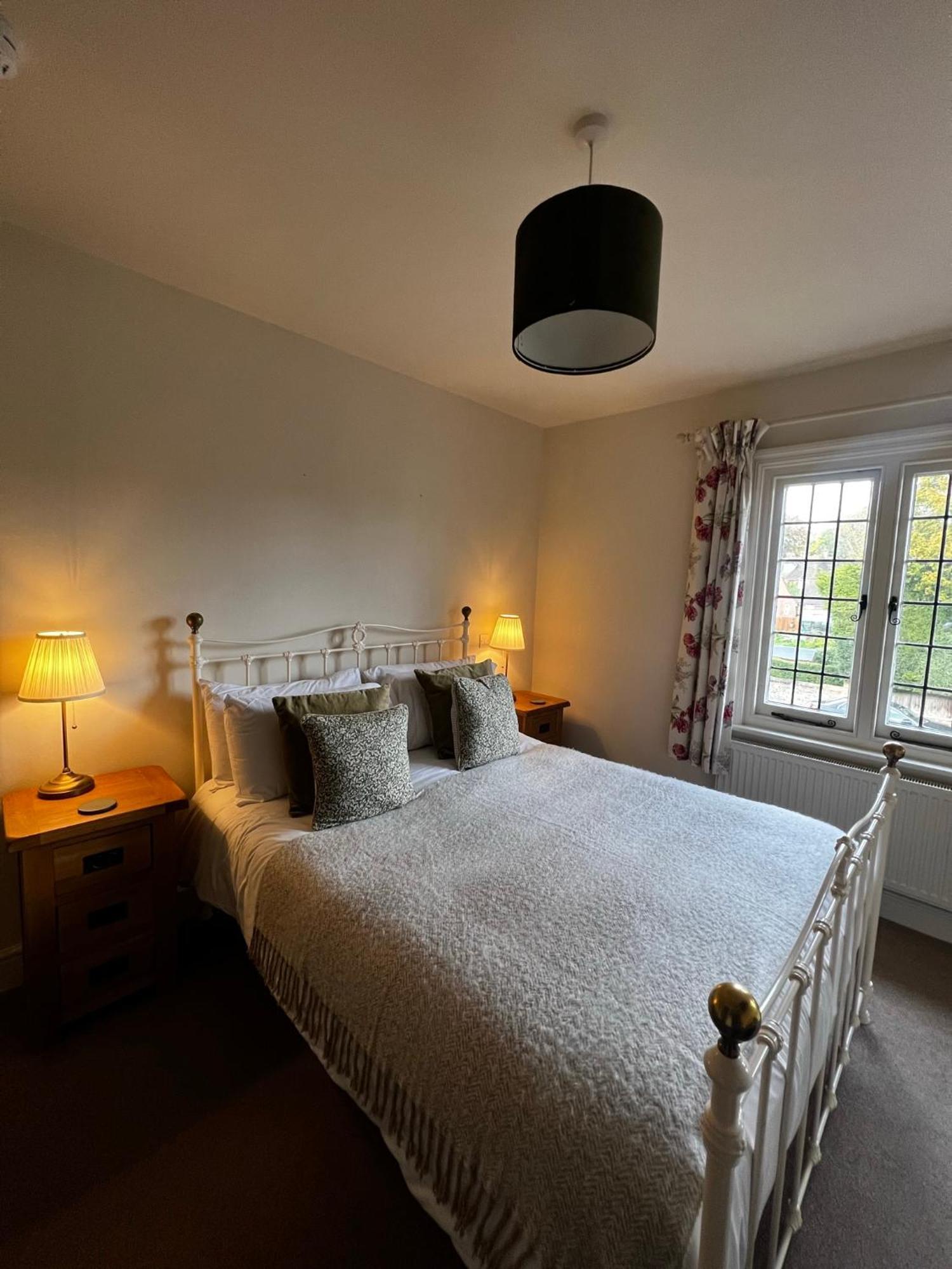 White Hart Bed & Breakfast Alton  Ruang foto